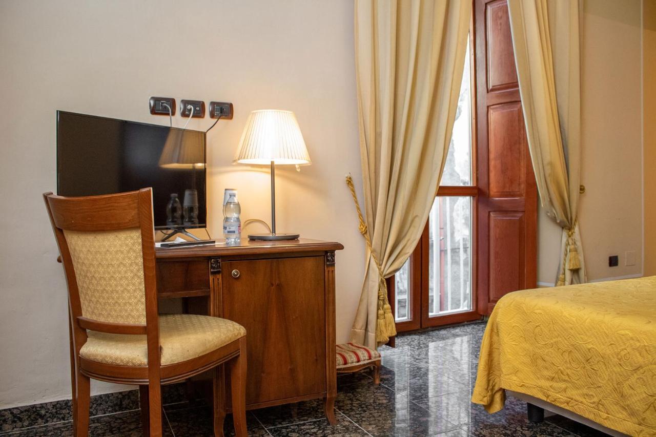 Le Stanze Del Vicere Boutique Hotel Naples Exterior photo