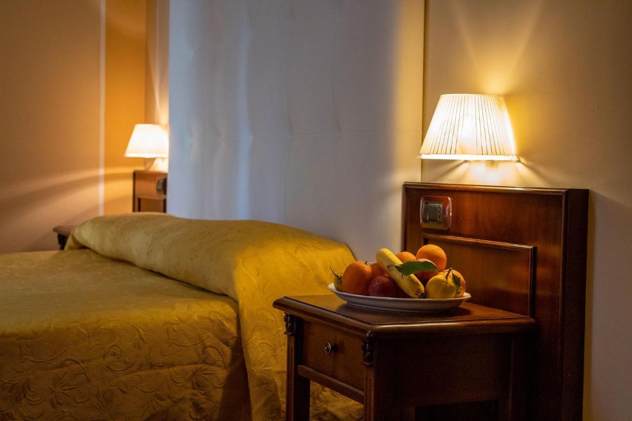 Le Stanze Del Vicere Boutique Hotel Naples Exterior photo