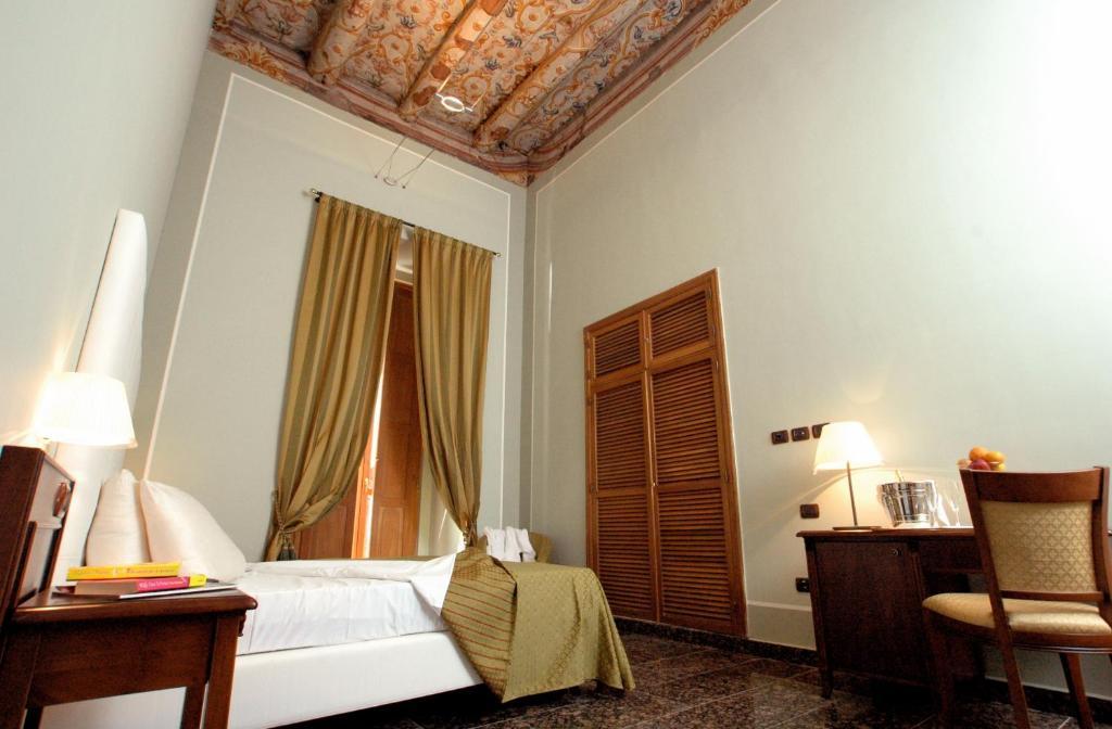 Le Stanze Del Vicere Boutique Hotel Naples Room photo